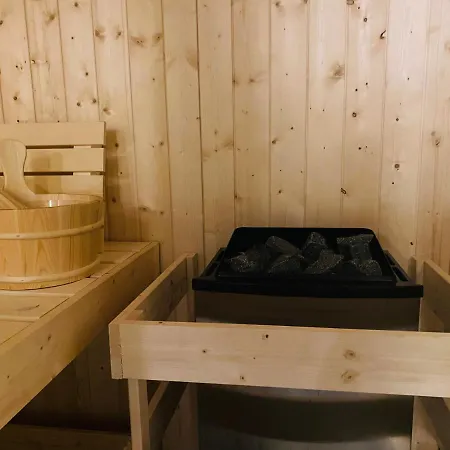 Kapitaenshaus An Der Warnow Mit Sauna *