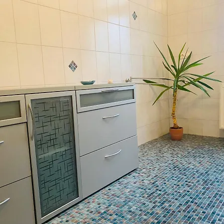 Kapitaenshaus An Der Warnow Mit Sauna Гостевой дом 4*