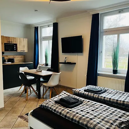 Kapitaenshaus An Der Warnow Mit Sauna Гостевой дом Росток