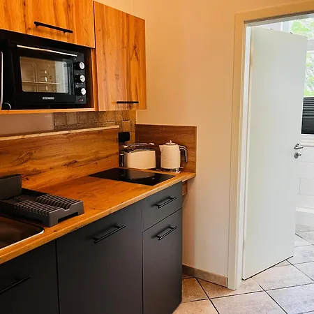 Kapitaenshaus An Der Warnow Mit Sauna בית הארחה רוסטוק