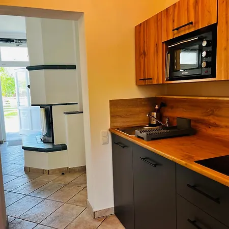 Kapitaenshaus An Der Warnow Mit Sauna 4* Росток