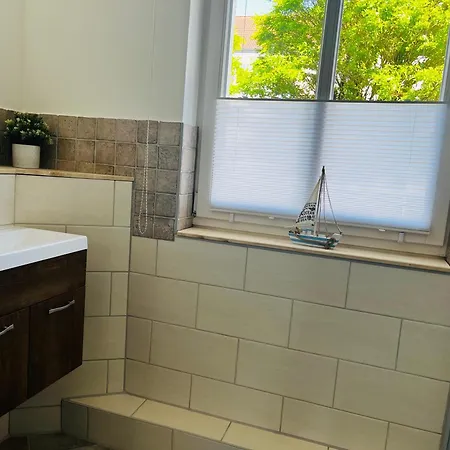 Kapitaenshaus An Der Warnow Mit Sauna Гостевой дом