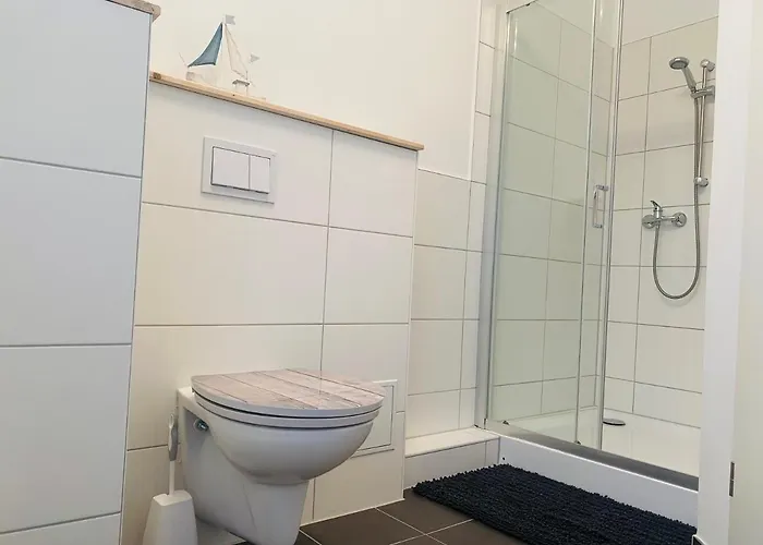 Pensionat Kapitaenshaus An Der Warnow Mit Sauna Rostock