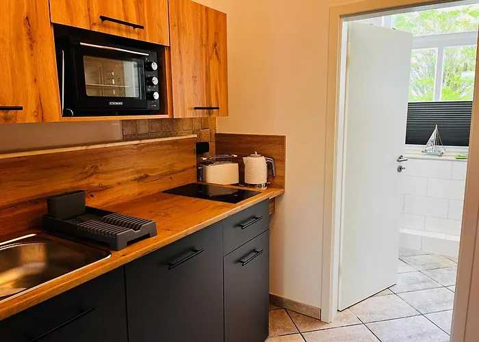 Kapitaenshaus An Der Warnow Mit Sauna Pensionat Rostock