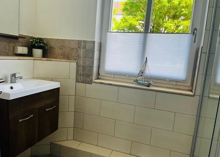 Kapitaenshaus An Der Warnow Mit Sauna Pensionat